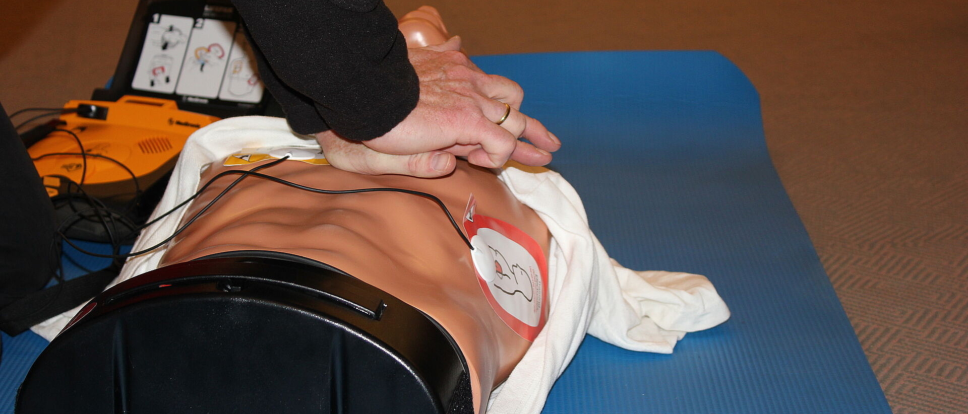 DRK Automatisierte Externe Defibrillatoren