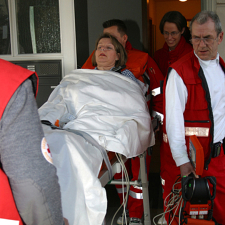 DRK Weg zum Rettungswagen